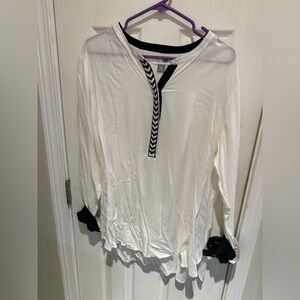 Old navy Women's White and Black Tunic